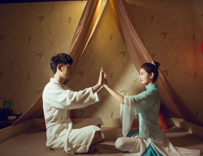 武汉江岸水疗与创造力：当大脑在漂浮中重启